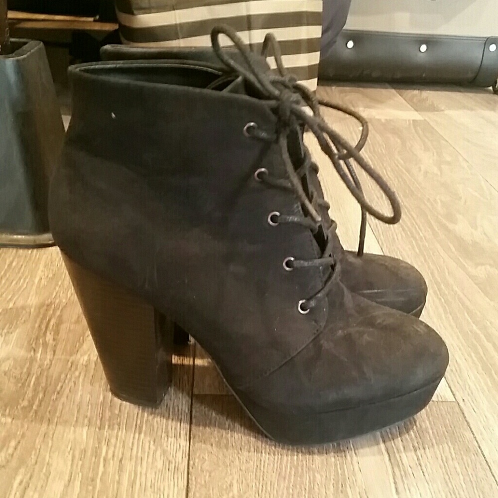 Black lace up heeled boots